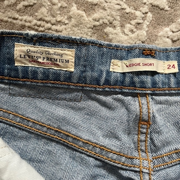 LEVI wedgie shorts - Picture 4 of 8